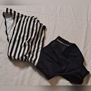 Michael Kors One Shoulder One Piece Swimsuit Black White Stripe Cutout Size 6